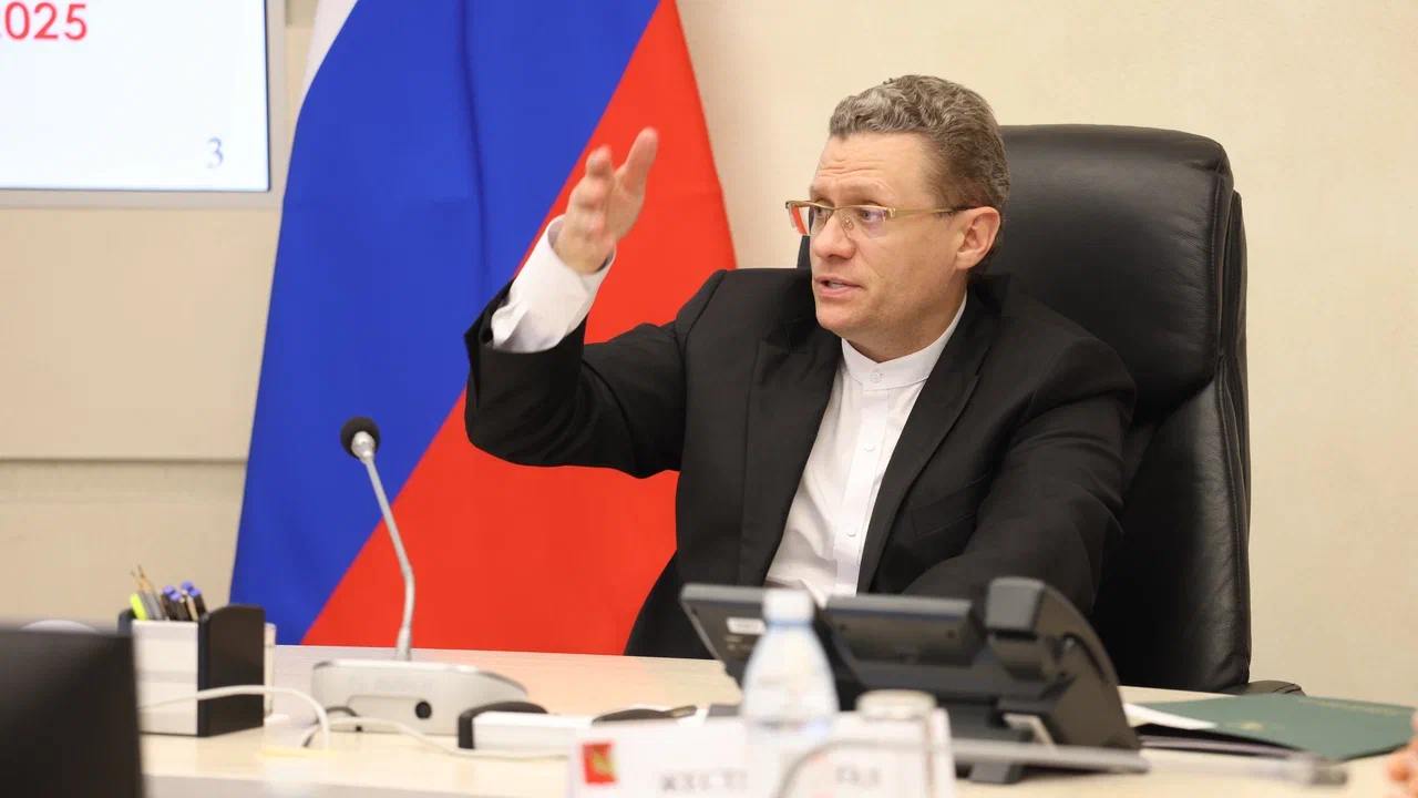 Георгий Филимонов провел совещание по решению проблемы с продажей вейпов.