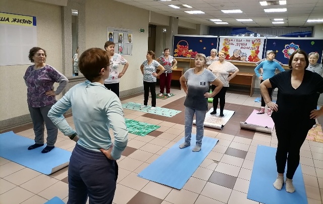 Дни красоты и здоровья прошли в вологодских Центрах общения старшего поколения.