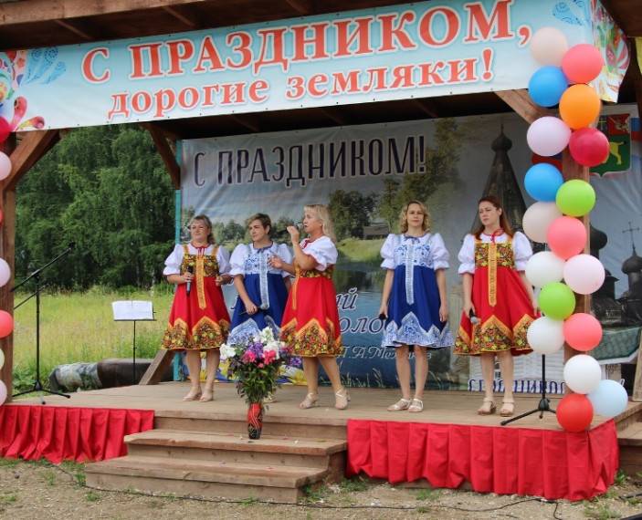На праздник в Никольское. На праздник в Никольское.