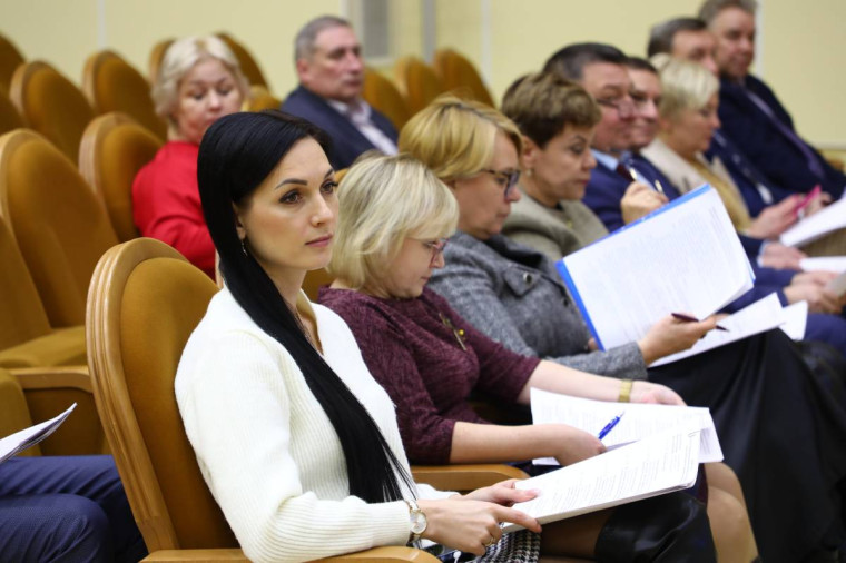 Более пяти тысяч вологжан обратились в филиал фонда «Защитники Отечества» по Вологодской области. Более пяти тысяч вологжан обратились в филиал фонда «Защитники Отечества» по Вологодской области.