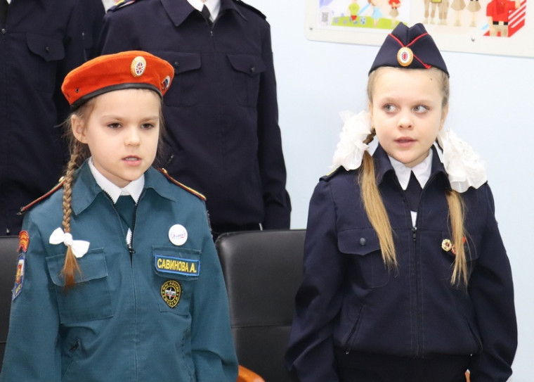 Усть-кубинские школьники принимали поздравления с Днем кадета. Усть-кубинские школьники принимали поздравления с Днем кадета.