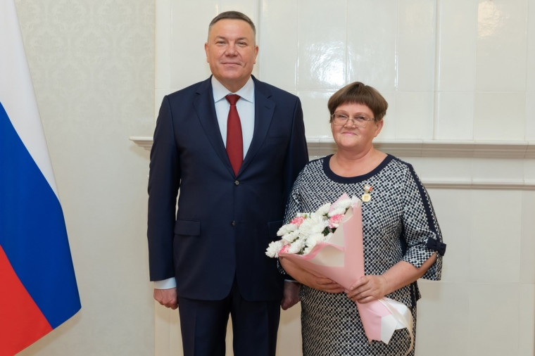 ЗНАЙ НАШИХ!. ЗНАЙ НАШИХ!.